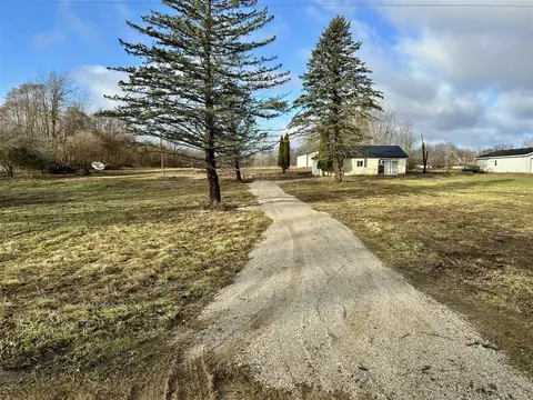 5707 10 Mile, Burlington, MI 49029