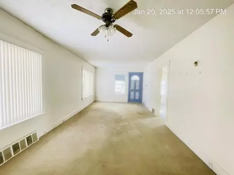 Living - 2308 Vining, Jackson, MI 49203 photo 1 of 1