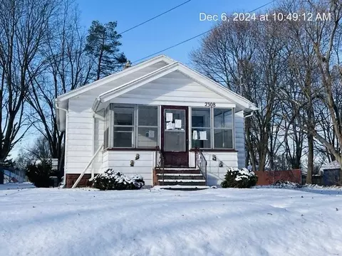 Exterior - 2308 Vining, Jackson, MI 49203 photo 4 of 4