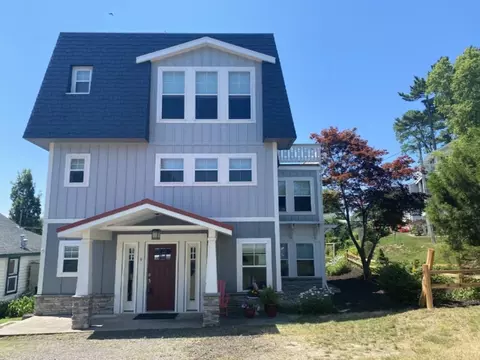 43 N N Shr, South Haven, MI 49090
