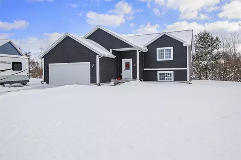 1315 Waters Edge, Whitehall, MI 49461