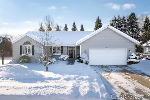 3120 N N Blf, Hudsonville, MI 49426