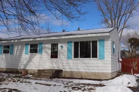 1233 Valley Vis, Lowell, MI 49331