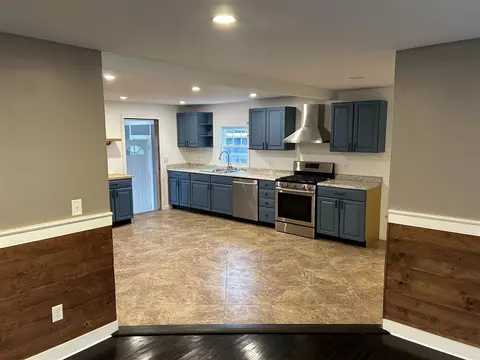Kitchen - 876 E Michigan, Marshall, MI 49068 photo 1 of 4