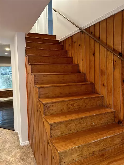 Entry Way - 876 E Michigan, Marshall, MI 49068 photo 2 of 3
