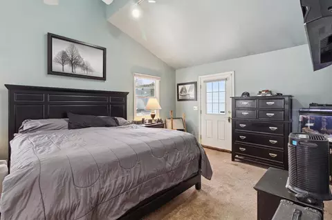 Bedroom - 602 Rust, Big Rapids, MI 49307 photo 4 of 6