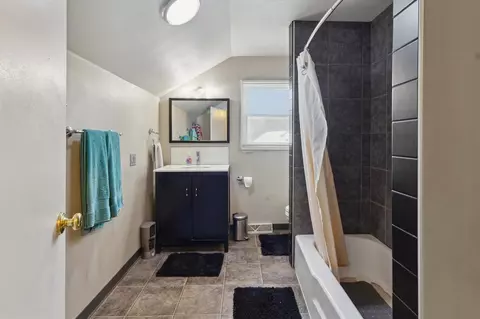 Bath - 602 Rust, Big Rapids, MI 49307 photo 6 of 8