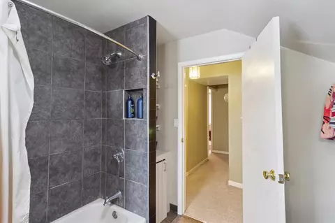 Bath - 602 Rust, Big Rapids, MI 49307 photo 7 of 8