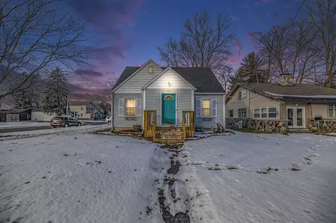 200 E Hoffman, Three Rivers, MI 49093