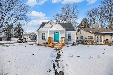 200 E Hoffman, Three Rivers, MI 49093 photo 2