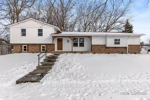 3000 Woodside, Grand Rapids, MI 49508