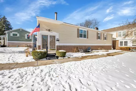 20852 E Glen Hvn, Northville, MI 48167