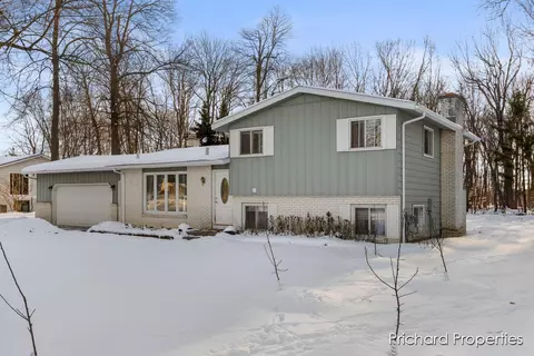 692 Dover, Grand Rapids, MI 49534