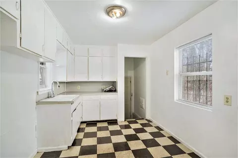 345 E Balltimore, Flint, MI 48505 photo 9