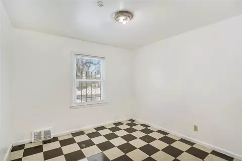 345 E Balltimore, Flint, MI 48505 photo 11