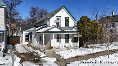 239 Powell, Grand Rapids, MI 49507