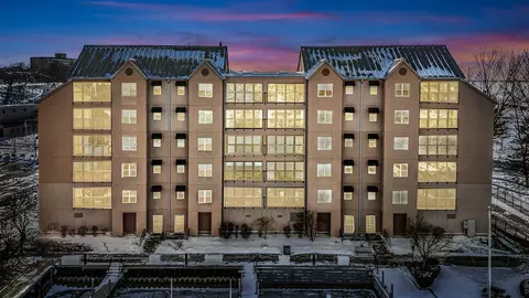 240 Water #10, Saint Joseph, MI 49085