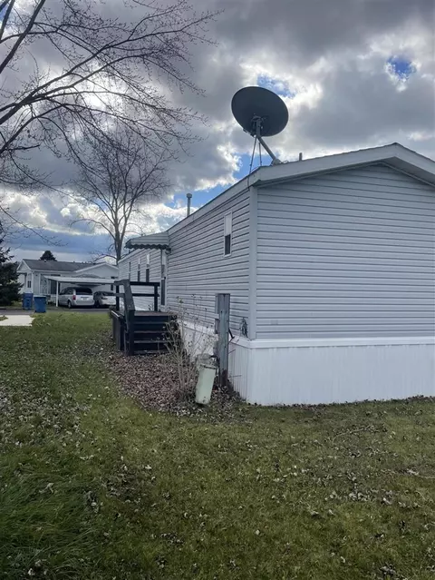 3300 Essingham, Jackson, MI 49201 photo 7