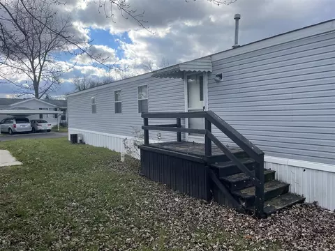 3300 Essingham, Jackson, MI 49201 photo 6