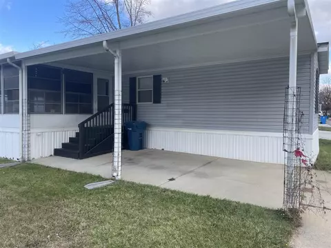 3300 Essingham, Jackson, MI 49201 photo 2