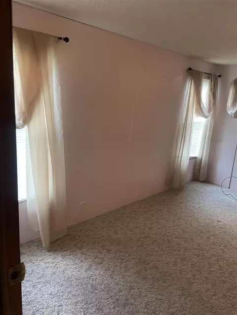 3300 Essingham, Jackson, MI 49201 photo 12
