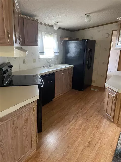 3300 Essingham, Jackson, MI 49201 photo 8