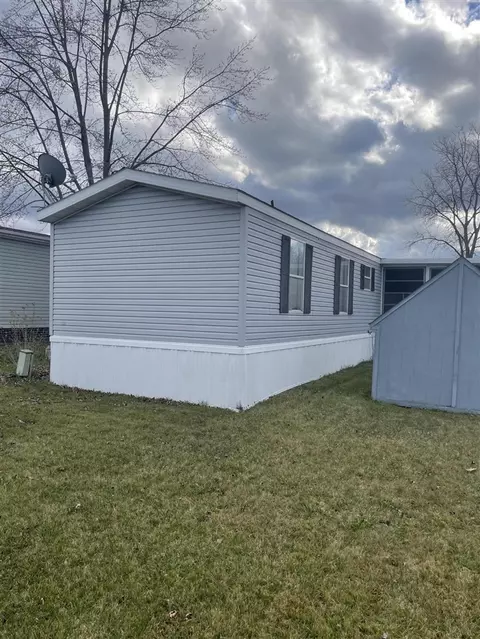 3300 Essingham, Jackson, MI 49201 photo 5
