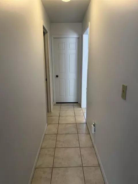 Entry Way - 104 E Gatehouse, Edmore, MI 48829 photo 1 of 1