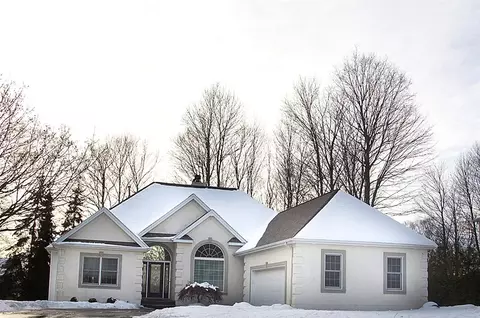 5349 Pine Slope, Wyoming, MI 49519