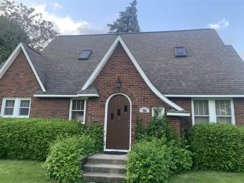 704 E West, Sturgis, MI 49091