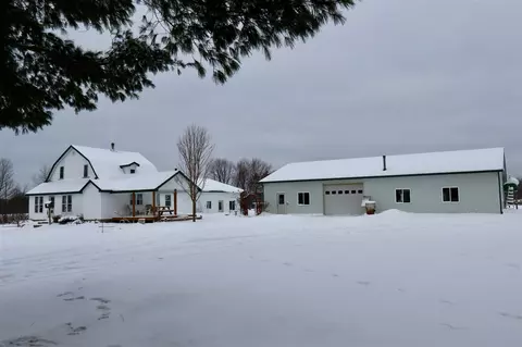 22268 21 Mile Rd, Tustin, MI 49688