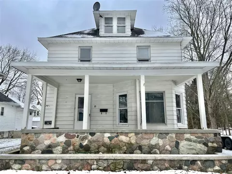 70 Westwood, Hillsdale, MI 49242