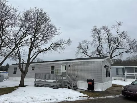 4862 Heide, Comstock Park, MI 49321