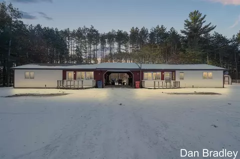 14350 16 Mile, Gowen, MI 49326
