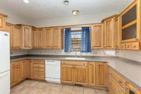 Kitchen - 532 W Main, Stanton, MI 48888 photo 3 of 5