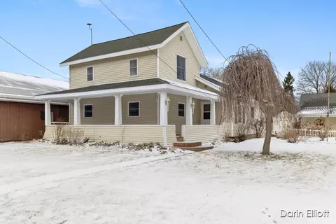 Exterior - 532 W Main, Stanton, MI 48888 photo 4 of 9
