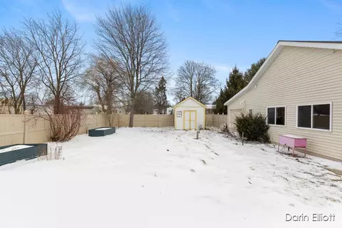Exterior - 532 W Main, Stanton, MI 48888 photo 6 of 9