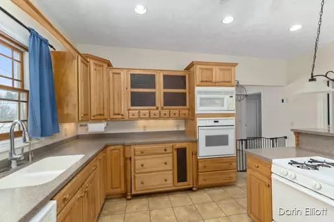 Kitchen - 532 W Main, Stanton, MI 48888 photo 4 of 5