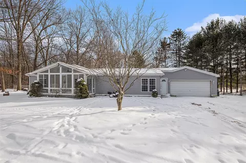 4448 E Riv, Buchanan, MI 49107 photo 2