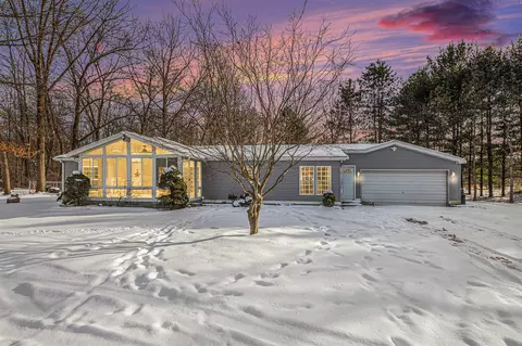 4448 E Riv, Buchanan, MI 49107