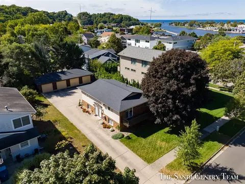 108 Lafayette #110, Grand Haven, MI 49417