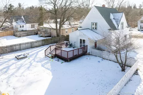 804 Morton, Belding, MI 48809 photo 36
