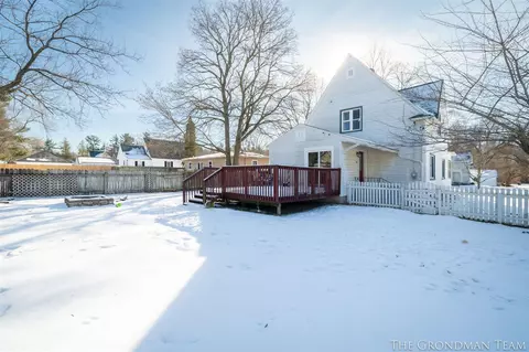 804 Morton, Belding, MI 48809 photo 46