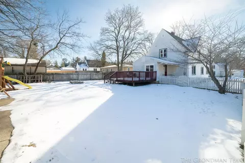 804 Morton, Belding, MI 48809 photo 37
