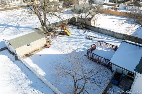 804 Morton, Belding, MI 48809 photo 47