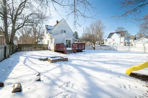 804 Morton, Belding, MI 48809 photo 45