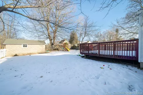 804 Morton, Belding, MI 48809 photo 48