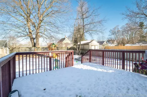 804 Morton, Belding, MI 48809 photo 41