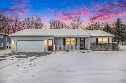 1321 S Hanover, Hastings, MI 49058