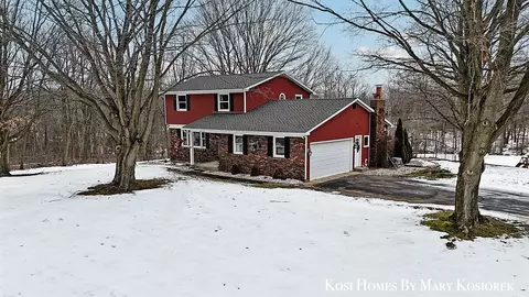 Exterior - 3016 Mccabe, Ada, MI 49301 photo 3 of 4